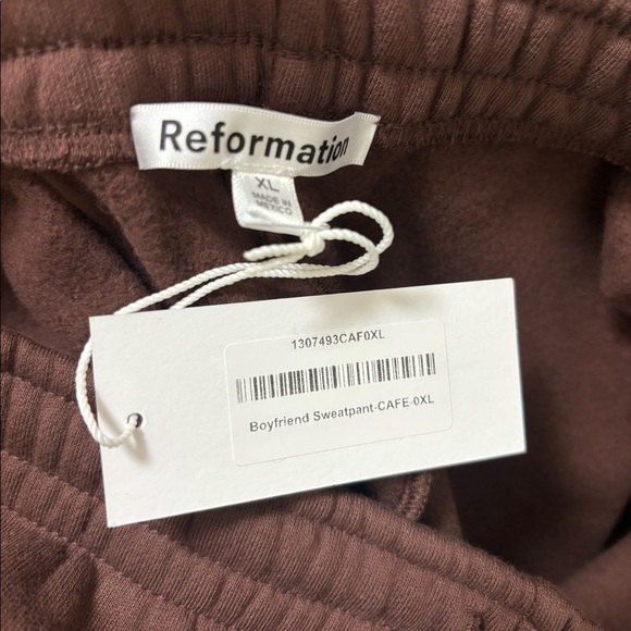 NWT Reformation Boyfriend Sweatpant in Cafe - Picture 6 of 7